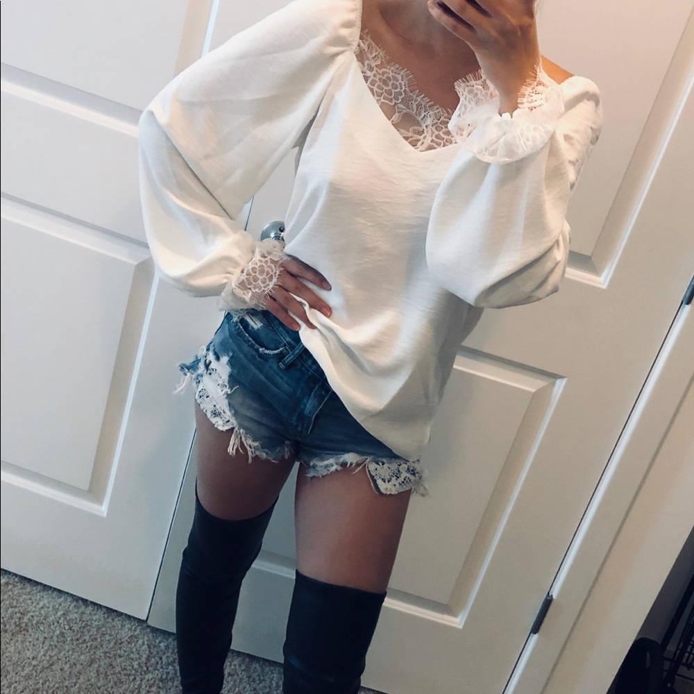 ❌SOLD❌Hustle Girl White Blouse